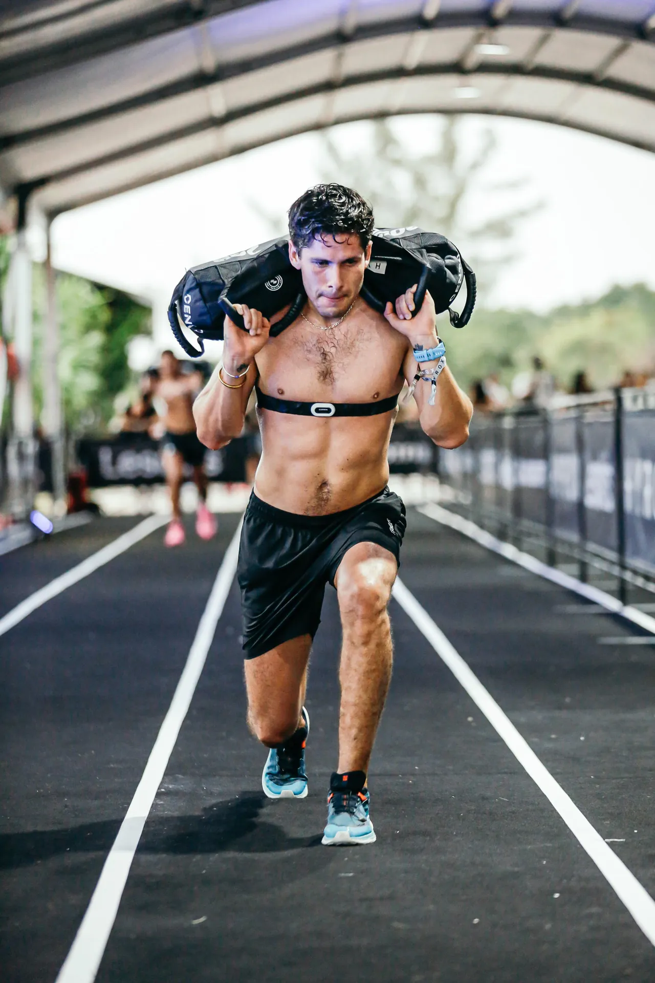 Atleta compite tras un proceso de readaptación deportiva